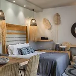 Otel Avithos 4*