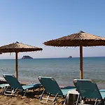 Avithos Otel 4*