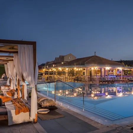 Avithos Hotell 4*