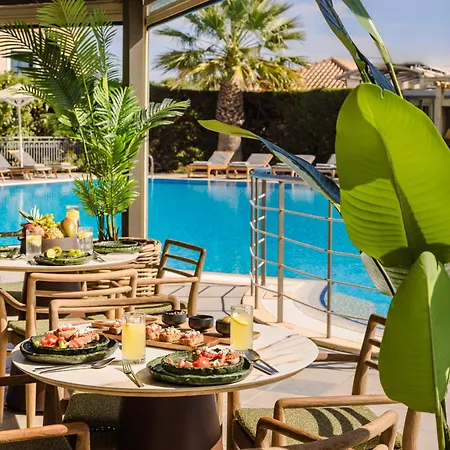 Avithos Отель 4*