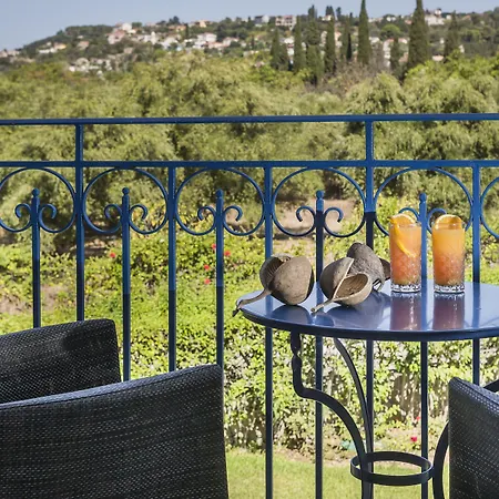 Avithos Hotel
